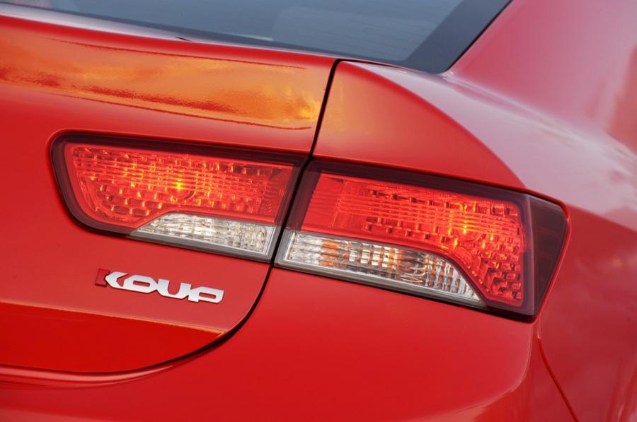  Kia Forte Koup 2009 года  (фото 123 из 169)